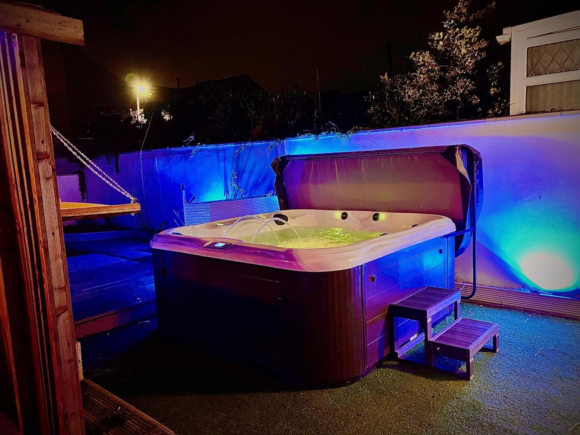 Vila Sleeps10-Parking-Garden-Hottub-Petfriendly Blackpool Exteriér fotografie